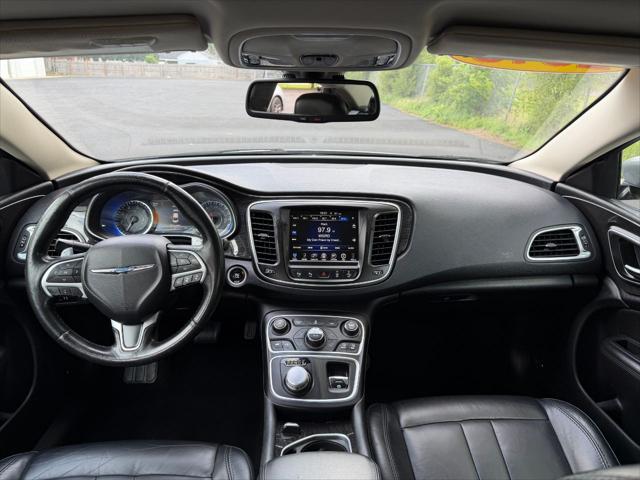 2016 Chrysler 200 C