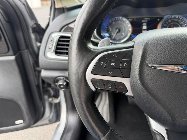 2016 Chrysler 200 C