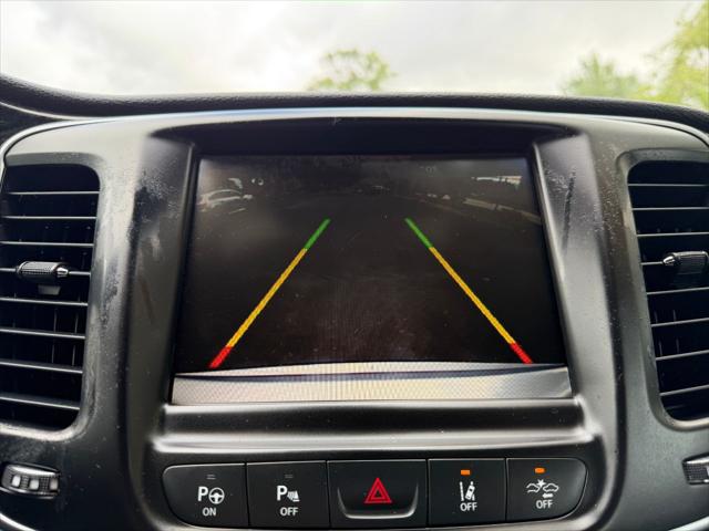 2016 Chrysler 200 C