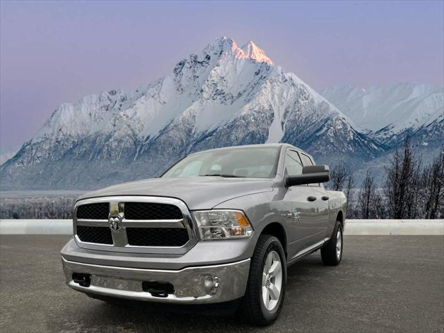 2024 RAM Ram 1500 Classic RAM 1500 CLASSIC TRADESMAN QUAD CAB 4X4 64 BOX