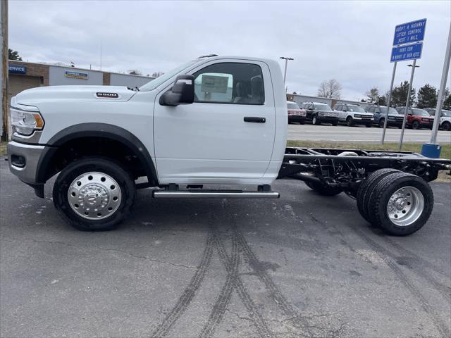 2024 RAM Ram 5500 Chassis Cab RAM 5500 TRADESMAN CHASSIS REGULAR CAB 4X4 60 CA