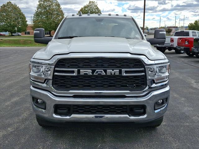 2024 RAM Ram 3500 Chassis Cab RAM 3500 TRADESMAN CREW CAB CHASSIS 4X4 60 CA