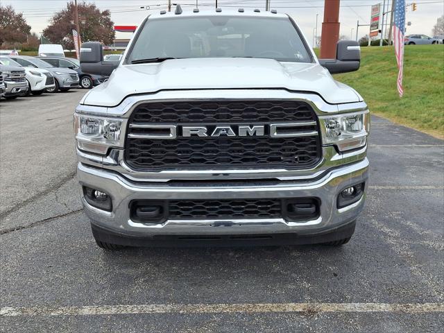 2024 RAM Ram 3500 Chassis Cab RAM 3500 TRADESMAN CREW CAB CHASSIS 4X4 60 CA