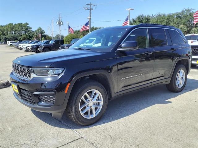 2024 Jeep Grand Cherokee GRAND CHEROKEE LAREDO X 4X4