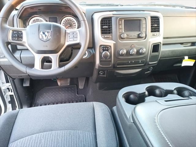 2024 RAM Ram 1500 Classic RAM 1500 CLASSIC WARLOCK QUAD CAB 4X2 64 BOX