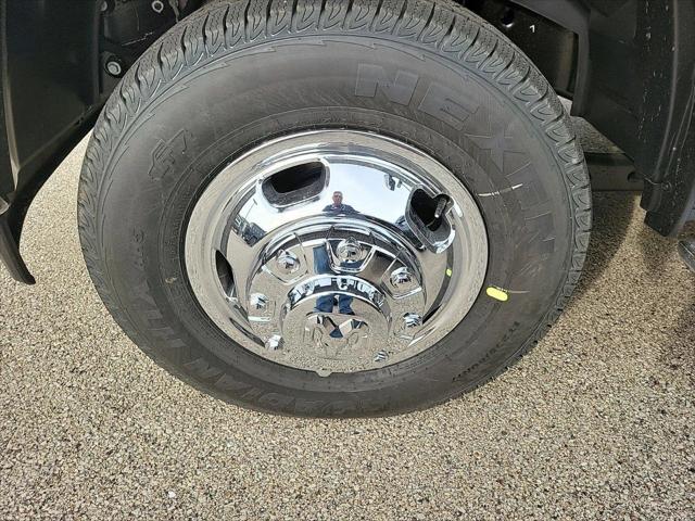 2024 RAM Ram 3500 RAM 3500 TRADESMAN CREW CAB 4X4 8 BOX