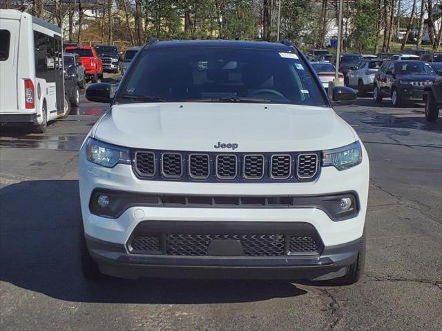 2024 Jeep Compass COMPASS LATITUDE 4X4
