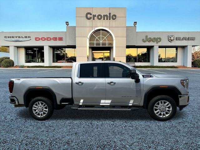 2022 GMC Sierra 2500HD 4WD Crew Cab Standard Bed SLT 2022 GMC Sierra 2500HD 4WD Crew Cab Standard Bed SLT