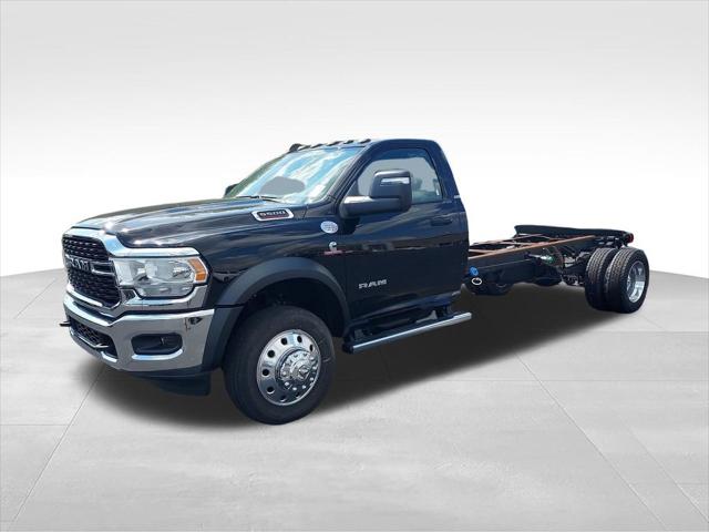 2024 RAM Ram 5500 Chassis Cab RAM 5500 SLT CHASSIS REGULAR CAB 4X4 120 CA