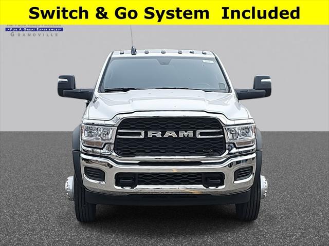 2024 RAM Ram 5500 Chassis Cab RAM 5500 TRADESMAN CHASSIS REGULAR CAB 4X4 84 CA 2024 RAM Ram 5500 Chassis Cab RAM 5500 TRADESMAN CHASSIS REGULAR CAB 4X4 84 CA