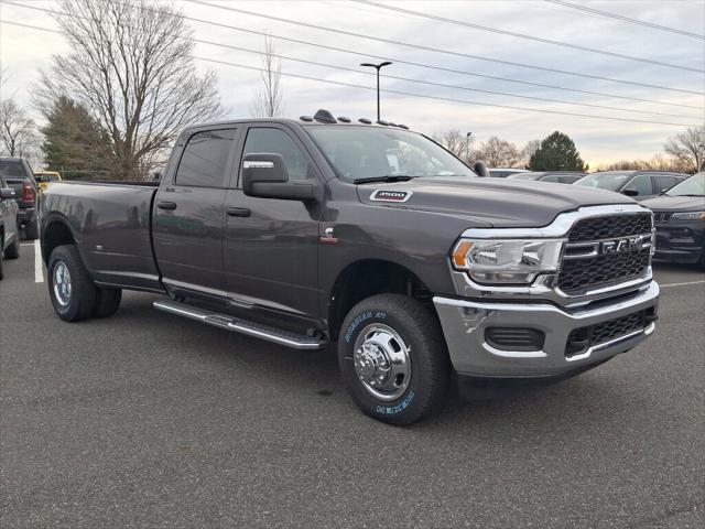 2024 RAM Ram 3500 RAM 3500 TRADESMAN CREW CAB 4X4 8 BOX