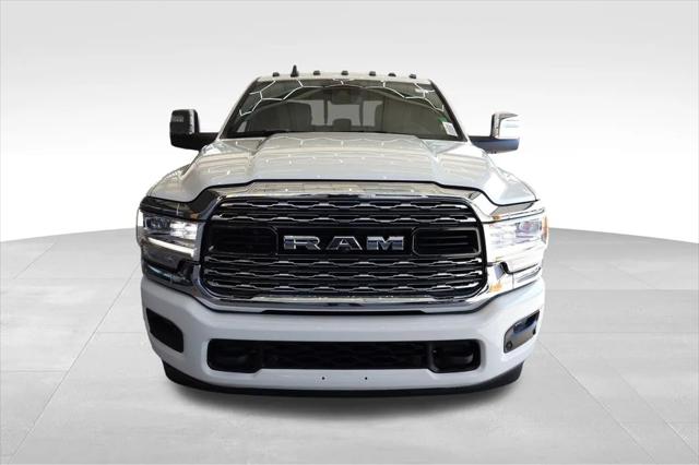 2024 RAM Ram 3500 RAM 3500 LIMITED CREW CAB 4X4 8 BOX