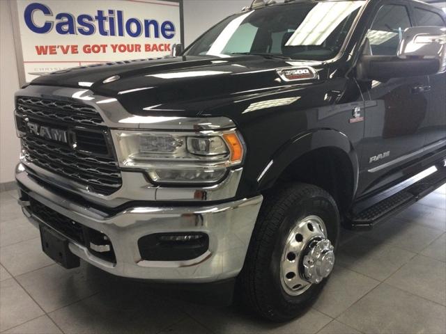 2024 RAM Ram 3500 RAM 3500 LIMITED CREW CAB 4X4 8 BOX
