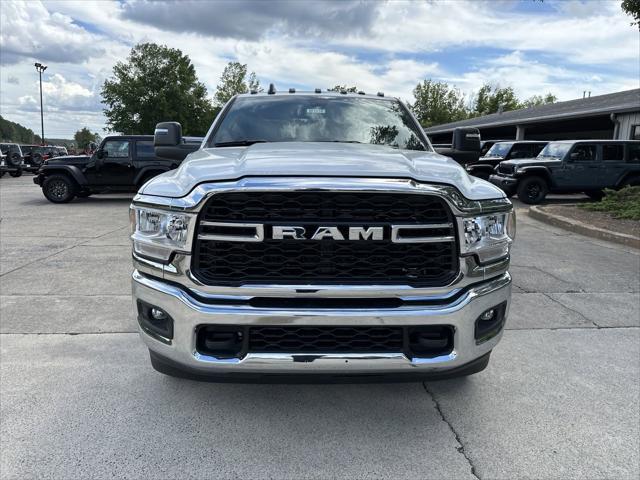 2024 RAM Ram 3500 Chassis Cab RAM 3500 TRADESMAN CREW CAB CHASSIS 4X4 60 CA