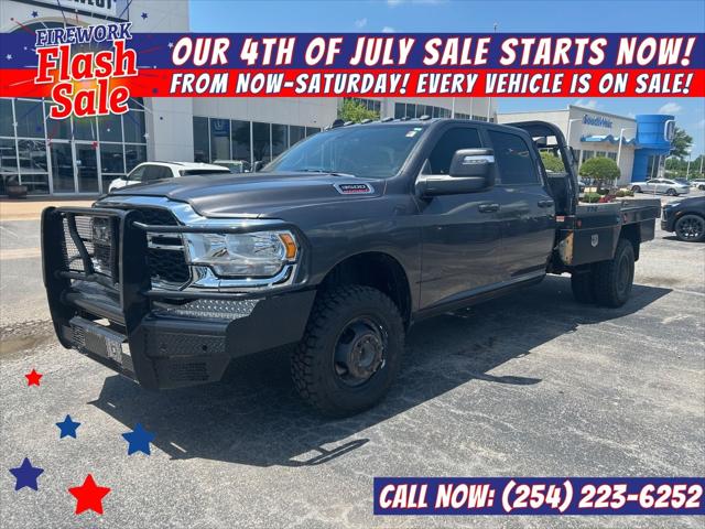 2023 RAM 3500 Tradesman Crew Cab 4x4 8 Box