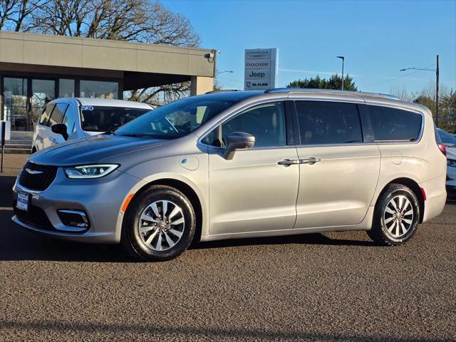 2021 Chrysler Pacifica Hybrid Touring L