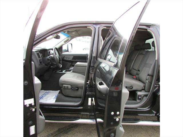 2009 Dodge Ram 2500 SXT/SLT