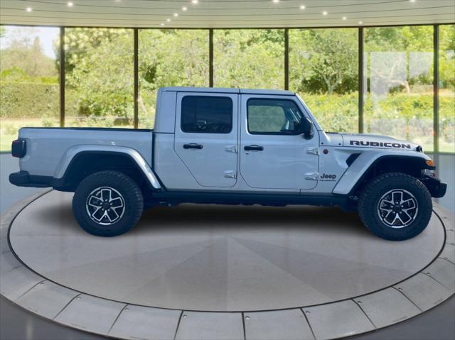 2024 Jeep Gladiator GLADIATOR RUBICON X 4X4