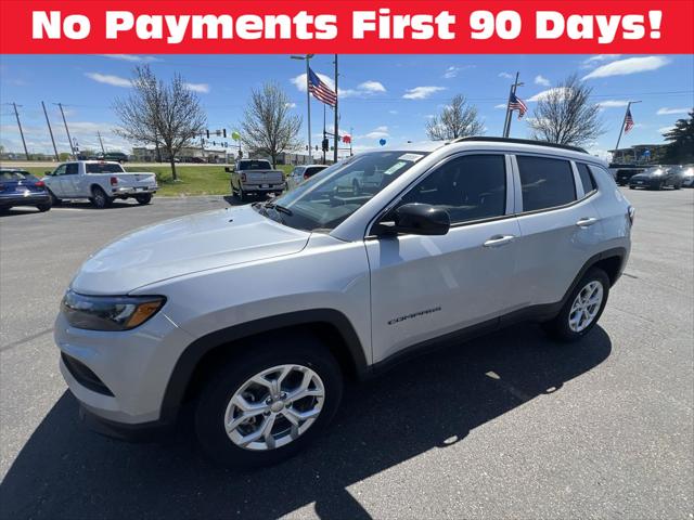 2024 Jeep Compass COMPASS LATITUDE 4X4