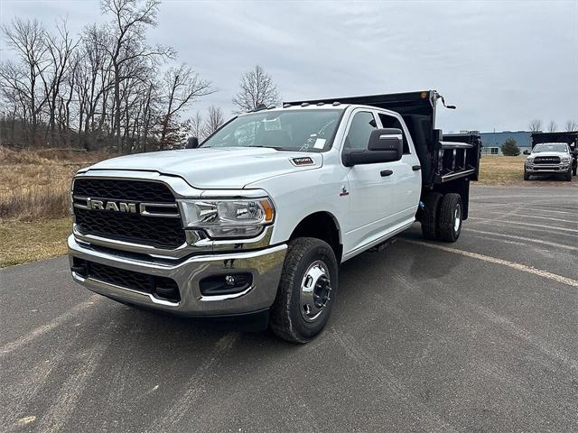 2023 RAM Ram 3500 Chassis Cab RAM 3500 TRADESMAN CREW CAB CHASSIS 4X4 60 CA