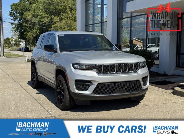 2024 Jeep Grand Cherokee GRAND CHEROKEE LAREDO 4X4