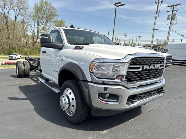 2024 RAM Ram 5500 Chassis Cab RAM 5500 SLT CHASSIS REGULAR CAB 4X4 120 CA 2024 RAM Ram 5500 Chassis Cab RAM 5500 SLT CHASSIS REGULAR CAB 4X4 120 CA