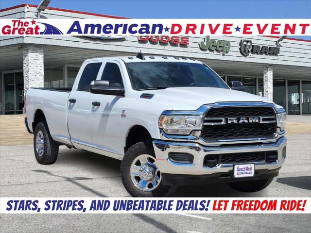 2022 RAM 3500 Tradesman Crew Cab 4x4 8 Box