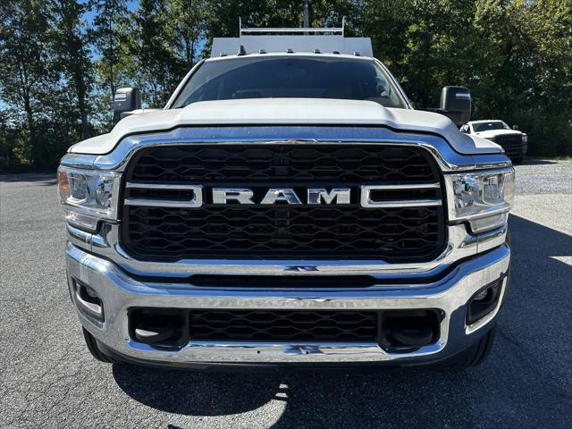 2024 RAM Ram 5500 Chassis Cab RAM 5500 TRADESMAN CHASSIS CREW CAB 4X4 60 CA