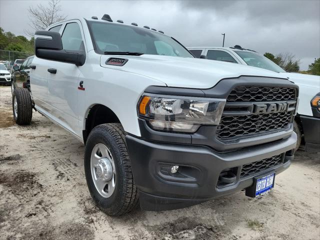 2024 RAM Ram 3500 Chassis Cab RAM 3500 TRADESMAN CREW CAB CHASSIS 4X4 60 CA 2024 RAM Ram 3500 Chassis Cab RAM 3500 TRADESMAN CREW CAB CHASSIS 4X4 60 CA