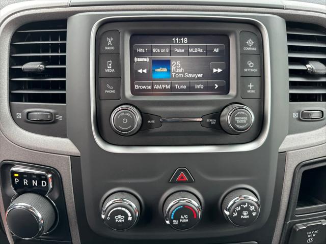 2024 RAM Ram 1500 Classic RAM 1500 CLASSIC TRADESMAN QUAD CAB 4X4 64 BOX