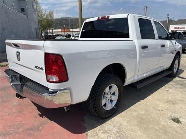 2024 RAM Ram 1500 Classic RAM 1500 CLASSIC TRADESMAN CREW CAB 4X4 57 BOX