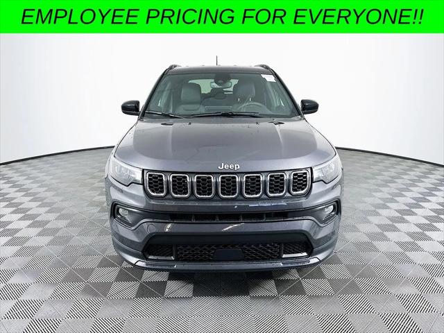 2024 Jeep Compass COMPASS LATITUDE 4X4