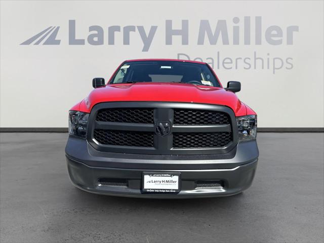 2024 RAM Ram 1500 Classic RAM 1500 CLASSIC TRADESMAN CREW CAB 4X4 57 BOX