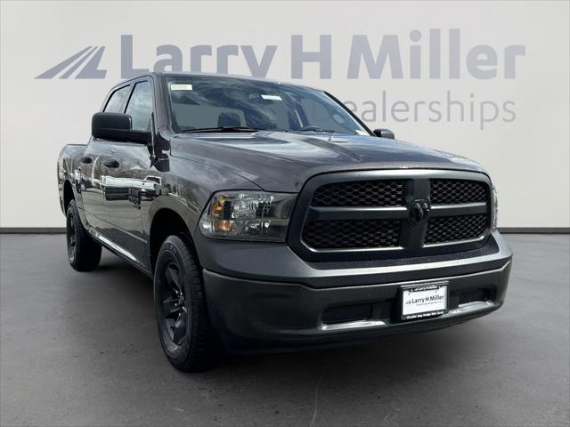 2024 RAM Ram 1500 Classic RAM 1500 CLASSIC TRADESMAN CREW CAB 4X4 57 BOX