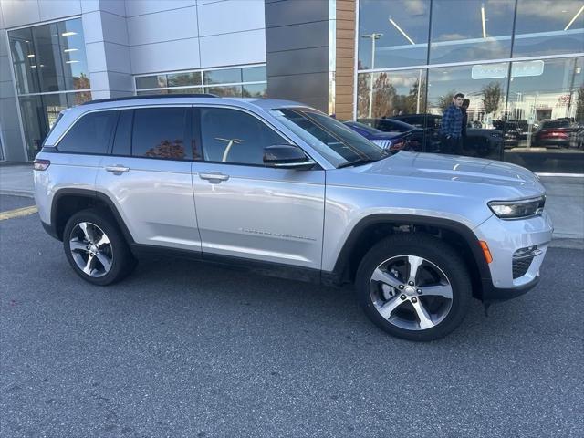 2024 Jeep Grand Cherokee GRAND CHEROKEE LIMITED 4X4