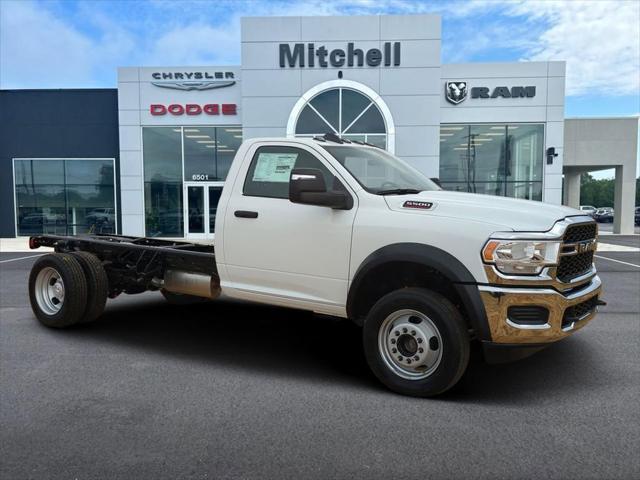 2024 RAM Ram 5500 Chassis Cab RAM 5500 TRADESMAN CHASSIS REGULAR CAB 4X4 84 CA
