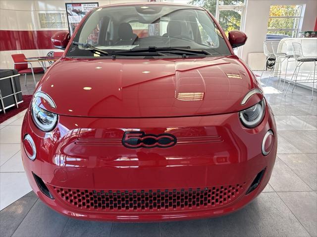 2024 Fiat FIAT 500e 500e INSPI(RED)