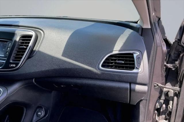 2016 Chrysler 200 Limited