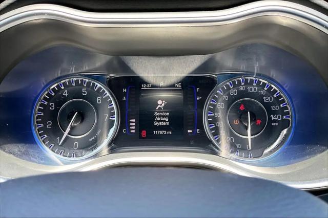 2016 Chrysler 200 Limited