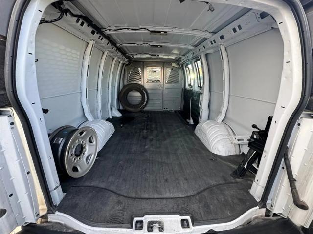 2021 GMC Savana Cargo RWD 2500 Regular Wheelbase Work Van