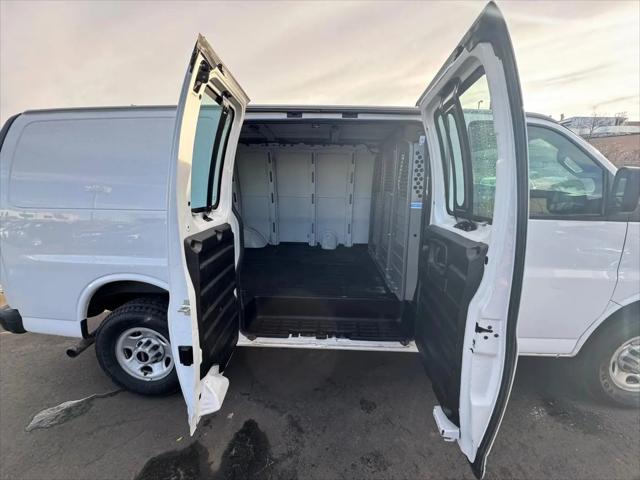 2021 GMC Savana Cargo RWD 2500 Regular Wheelbase Work Van