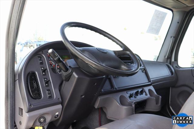 2018 Freightliner M2 106