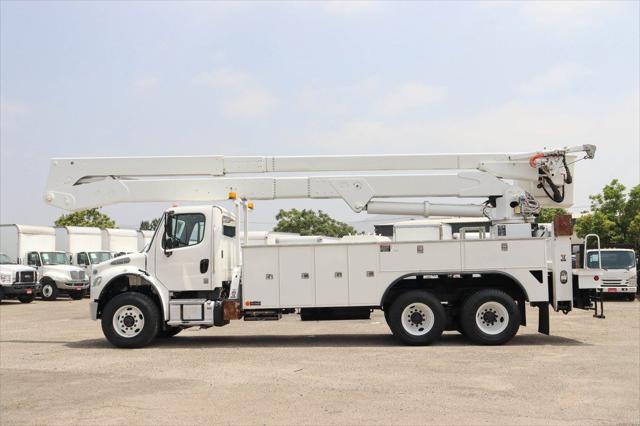 2017 Freightliner M2 106