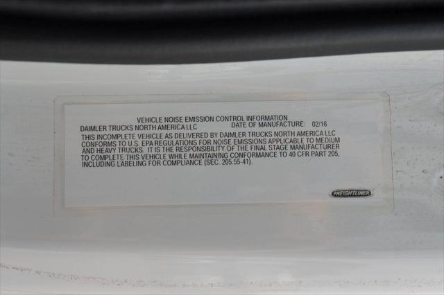 2017 Freightliner M2 106