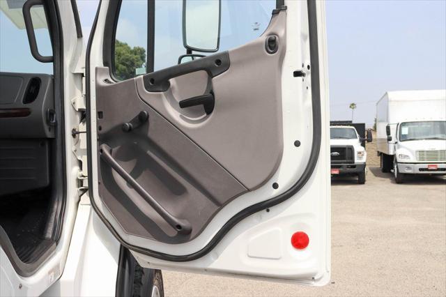 2017 Freightliner M2 106