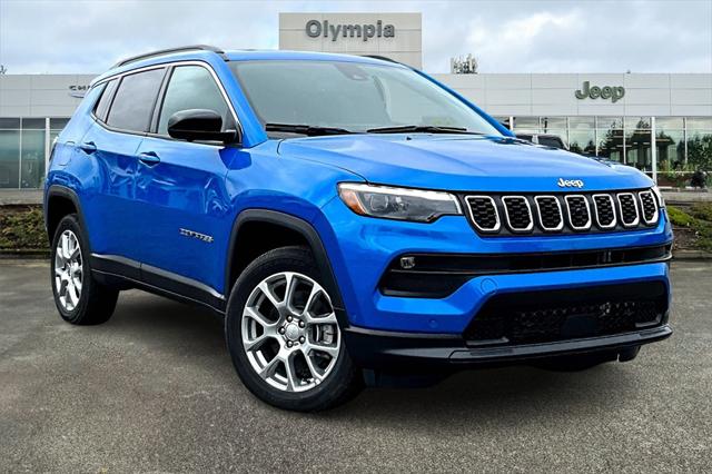 2024 Jeep Compass COMPASS LATITUDE LUX 4X4