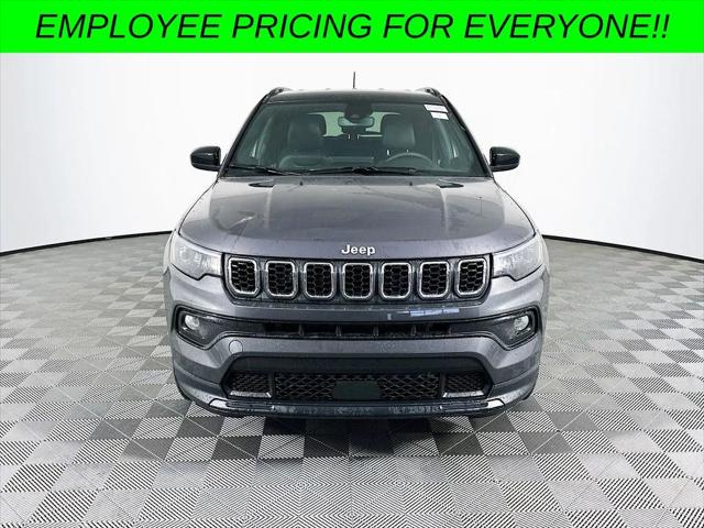 2024 Jeep Compass COMPASS LATITUDE 4X4