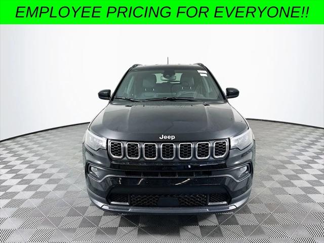 2024 Jeep Compass COMPASS LATITUDE 4X4