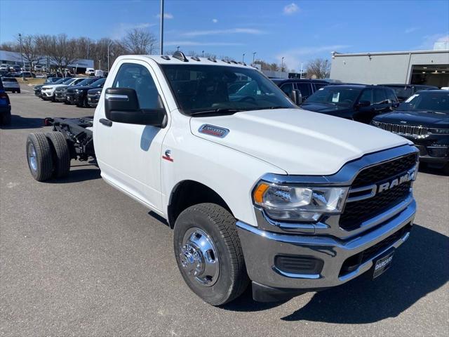 2024 RAM Ram 3500 Chassis Cab RAM 3500 TRADESMAN CHASSIS REGULAR CAB 4X2 84 CA