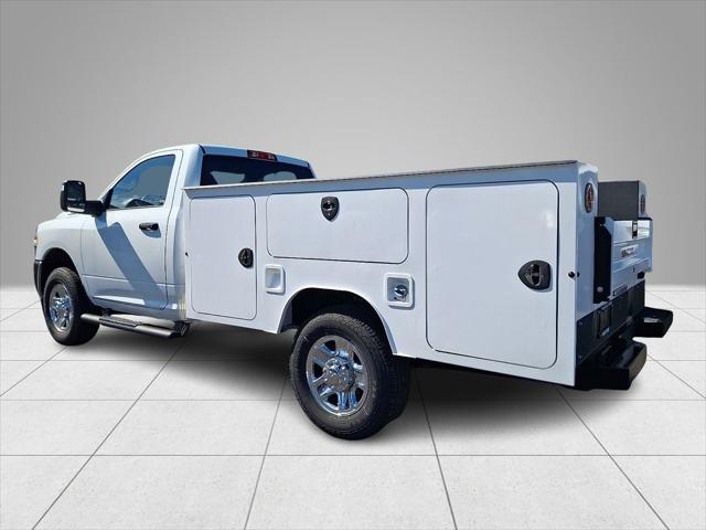 2024 Ram 3500 Chassis Cab Tradesman/SLT